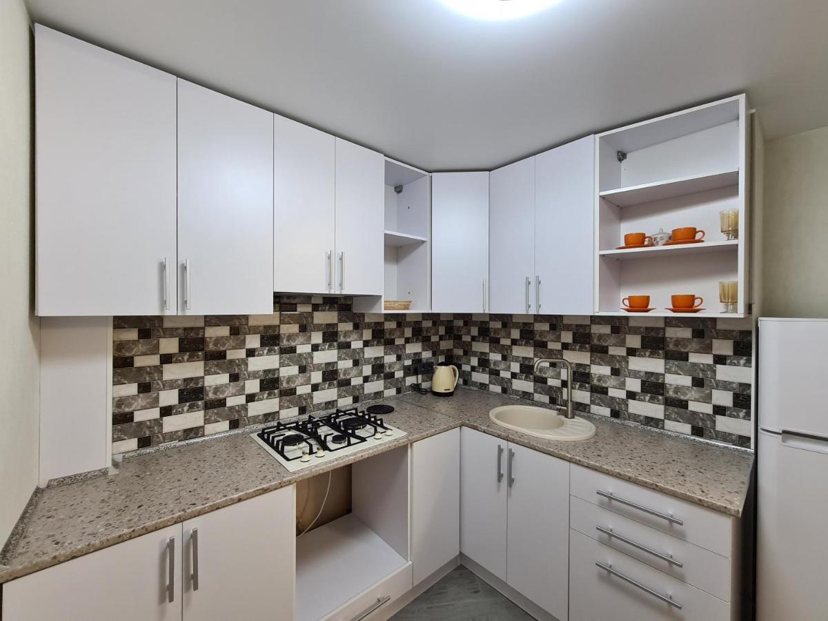 Central Park Apartment Kherson Exterior photo